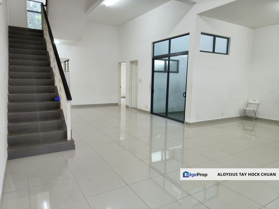 Putra Prima Puchong, 2 Storey, for rent,RM2000, 5 Room, 5 Bathroom, Selangor, Puchong