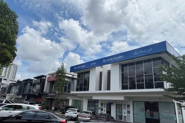 Pusat Komersial Equine