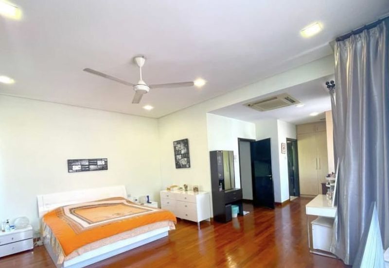 Changkat Kiara Surya