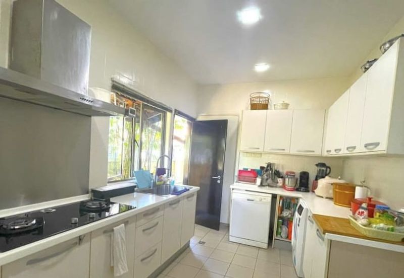 Changkat Kiara Surya