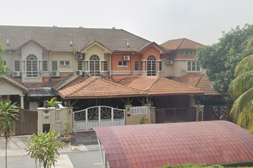 Jalan Suasana, Bandar Tun Hussein Onn