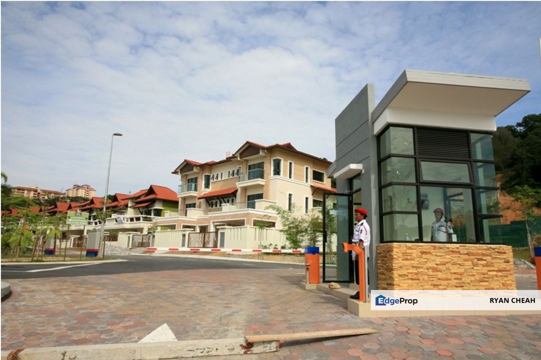 Hot Selling Nice Renovation 3 Storey Superlink House @ The Peak Cheras KL Batu 9, Selangor, Batu 9th Cheras