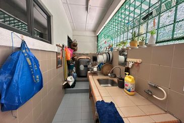 Cheap & Value Buy Unit @ Bandar Sungai Long Mahkota Cheras Batu 11 Balakong Cheras South