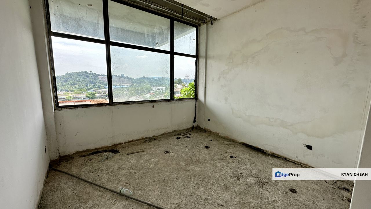Prime Location 2.5 Storey Bungalow House For Sale Bukit Pantai Bangsar, Kuala Lumpur, Bangsar