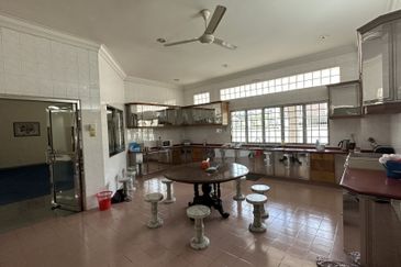 Lorong Taman Pantai 1