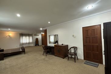 Lorong Taman Pantai 1