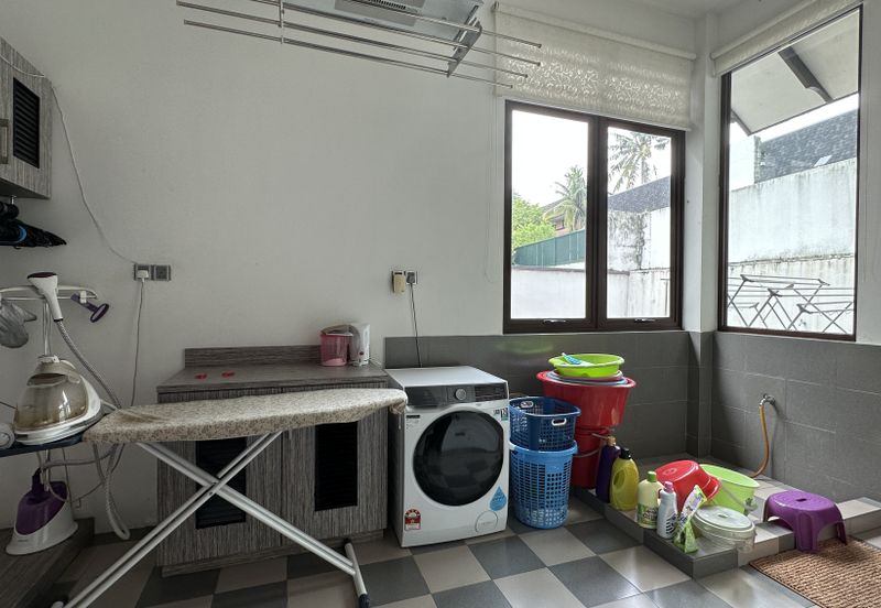 Lorong Taman Pantai 4