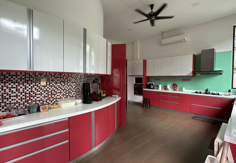 Lorong Taman Pantai 4