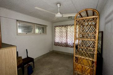 Lorong Taman Pantai 4