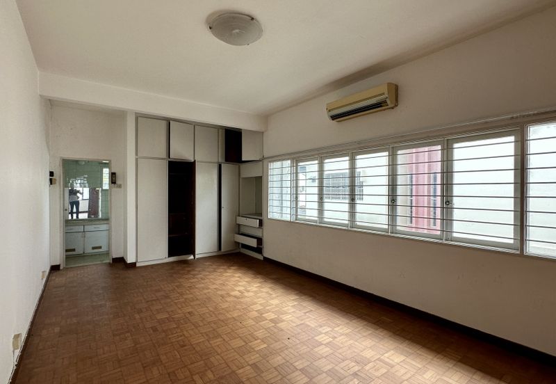 Lorong Taman Pantai 4