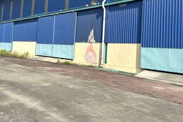 West Port, Pulau Indah