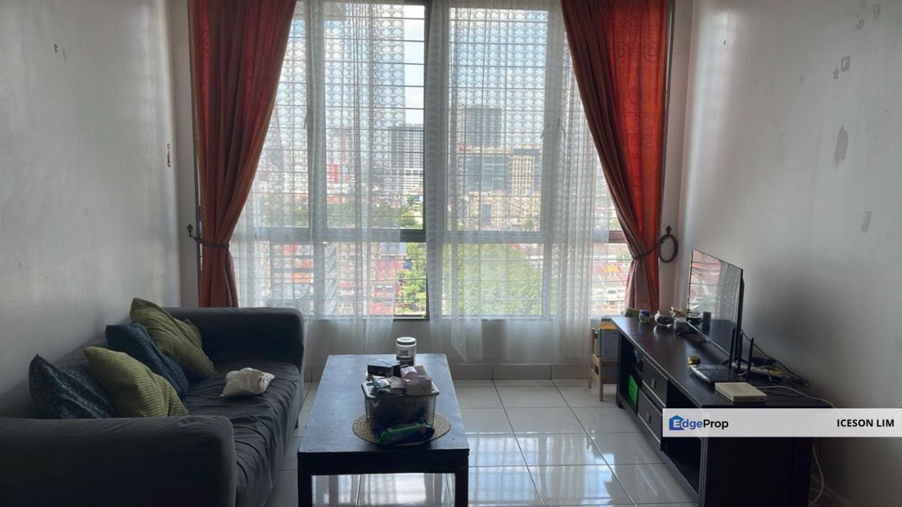 Move in by early  September ! Fully furnished! , Selangor, Subang Jaya