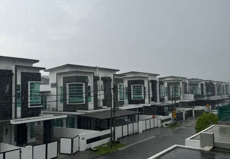 TASEK AVENUE RESIDENT