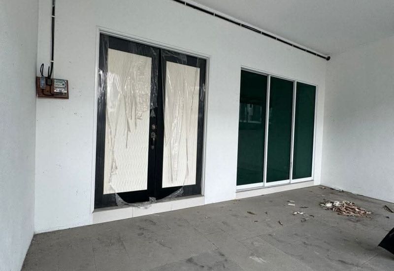 TASEK AVENUE RESIDENT