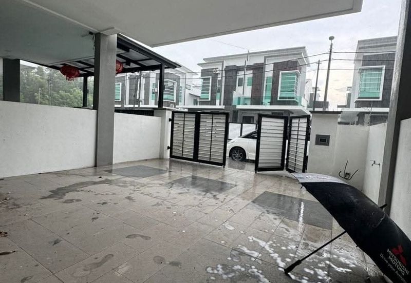 TASEK AVENUE RESIDENT