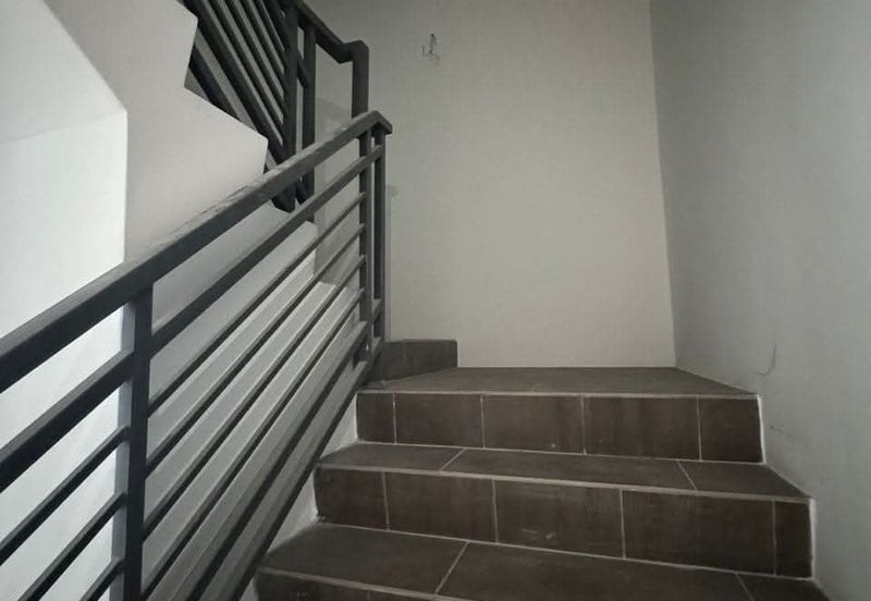 TASEK AVENUE RESIDENT