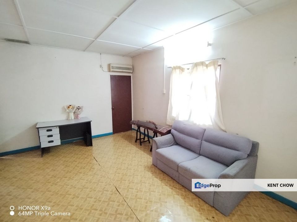 🏡✨ Corner Bungalow For Sale! ✨🏡  📍 Location: Pasir Puteh, Perak, Kinta