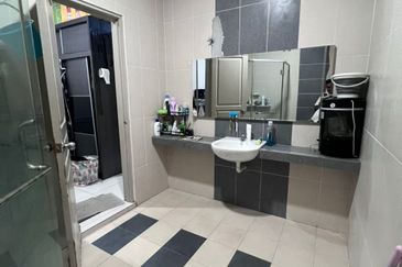 Dorset Place @ Taman Lapangan Setia