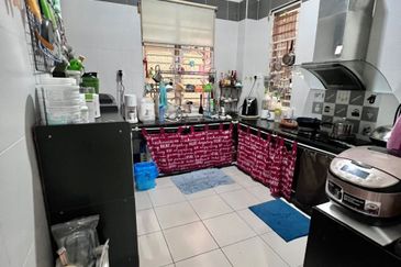 Dorset Place @ Taman Lapangan Setia