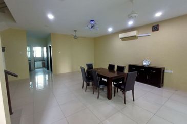 TAMAN MERU DESA PARK