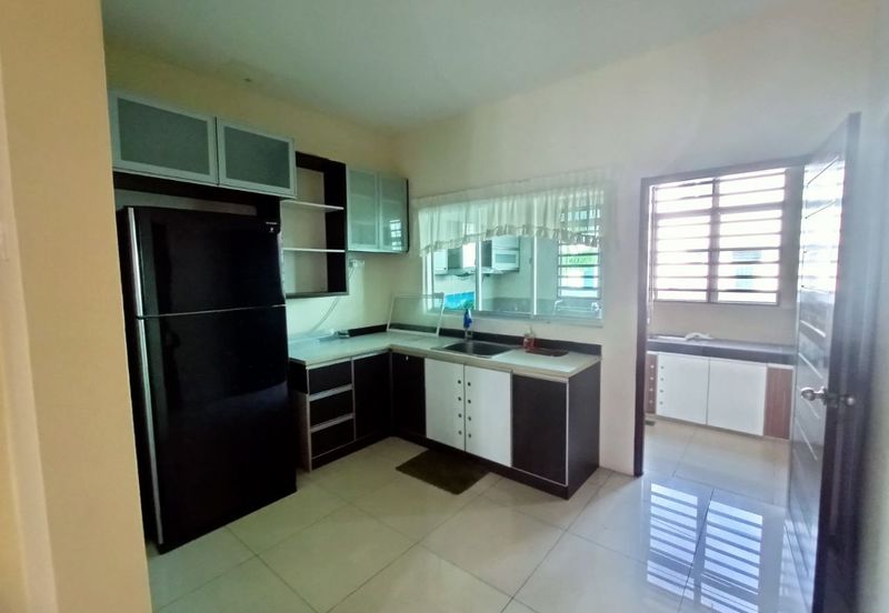 TAMAN MERU DESA PARK