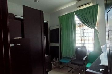 TAMAN MERU DESA PARK