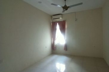 TAMAN MERU DESA PARK