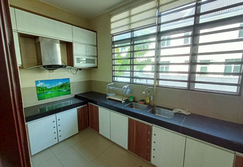 TAMAN MERU DESA PARK