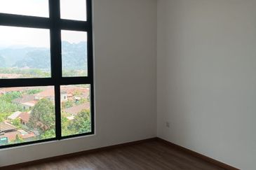 THE COVE HILLSIDE RESIDENCE