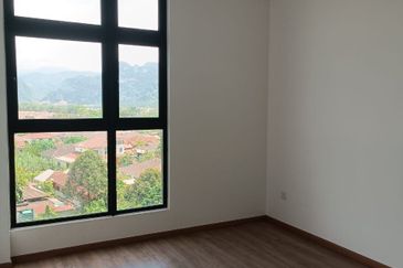 THE COVE HILLSIDE RESIDENCE