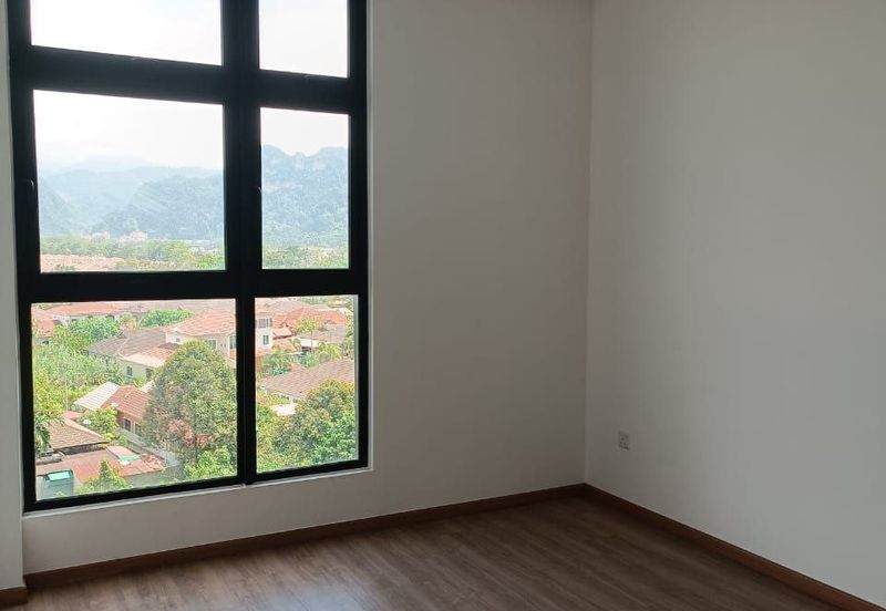 THE COVE HILLSIDE RESIDENCE