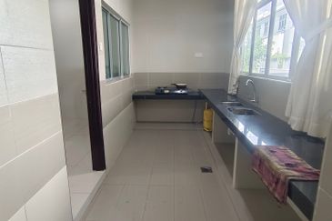 TAMAN MERU DESA PARK