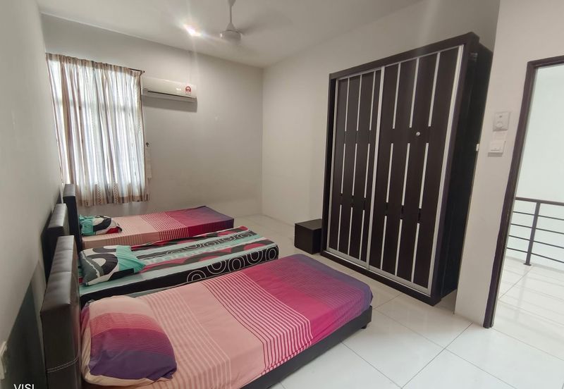 TAMAN MERU DESA PARK