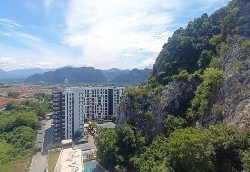 THE COVE HILLSIDE RESIDENCE