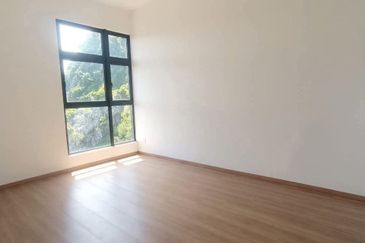 THE COVE HILLSIDE RESIDENCE