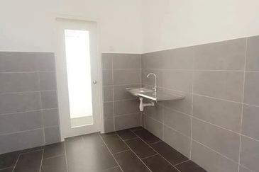 THE COVE HILLSIDE RESIDENCE