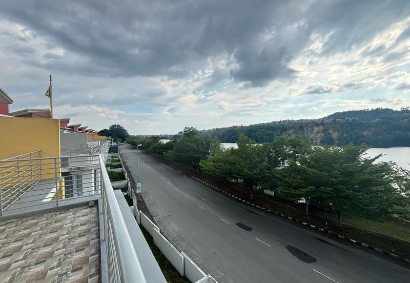 Clear Water Bay Resort