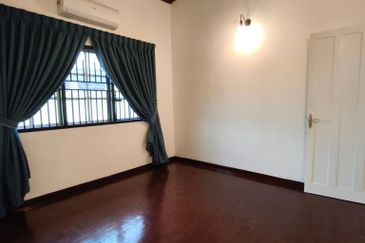 PASIR PUTEH/PENGKALAN