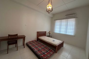 TAMAN IPOH BOULEVARD TIMOR