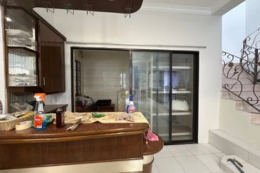 TAMAN IPOH BOULEVARD TIMOR