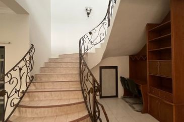 TAMAN IPOH BOULEVARD TIMOR