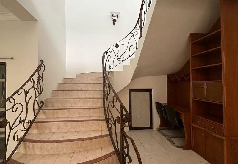 TAMAN IPOH BOULEVARD TIMOR