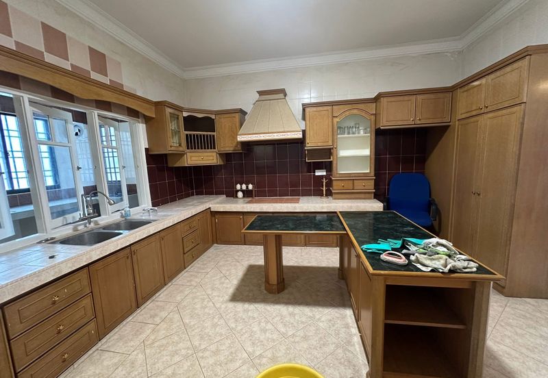 TAMAN IPOH BOULEVARD TIMOR