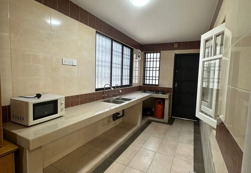 TAMAN IPOH BOULEVARD TIMOR