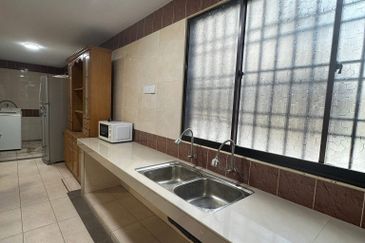 TAMAN IPOH BOULEVARD TIMOR