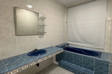 TAMAN IPOH BOULEVARD TIMOR