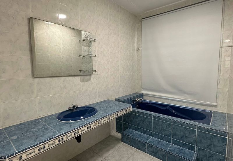 TAMAN IPOH BOULEVARD TIMOR