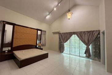 TAMAN IPOH BOULEVARD TIMOR