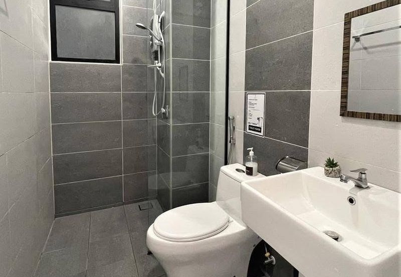 THE COVE HILLSIDE RESIDENCE