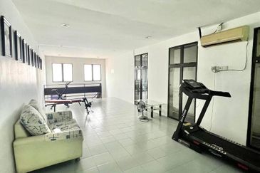 Persiaran Greenhill, Kampung Jawa